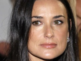 Деми Мур будут лечить в клинике для наркоманов