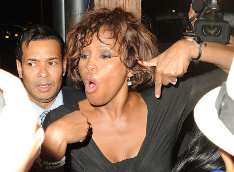 За два дня до смерти Уитни Хьюстон ввязалась в жуткий скандал!