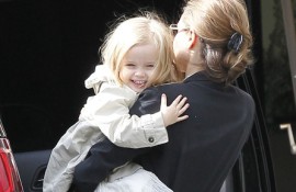 AngelinaJolieAngelinaJolieTakesTwinsU4Ogog2MIQVl