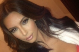 Kim-Kardashian-Kollection-Swimsuit-Shoot1-492x656-435x580