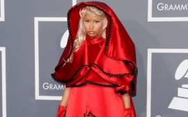 Worst-Dressed-Celebs-at-2012-Grammy-Awards-7-435x580