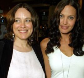 article-1087028-022E7A54000005DC-662 306x348