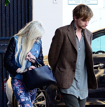 Как вам новый любовник проказницы Линдсей Лохан?