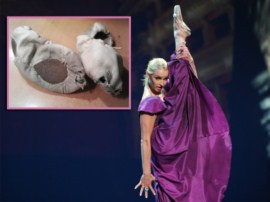 Анастасия Волочкова выставила на всеобщее обозрение свою дырявую обувь