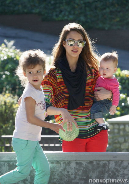 Младшая детка Джессики Альбы растет не по дням, а по часам!