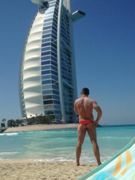 Ксения Бородина выложила в инет снимок своего голого возлюбленного