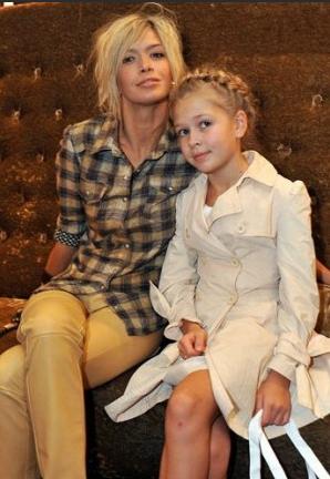 Вера Брежнева одобряет смелые эксперименты своей несовершеннолетней дочери!