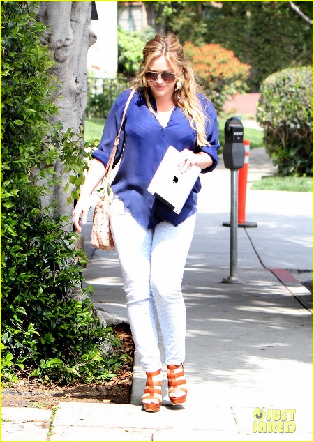 hilary-duff-post-baby-body-01