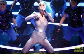 katy-perry-echo-awards-performance-12