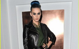 katy-perry-ysl-front-row-03