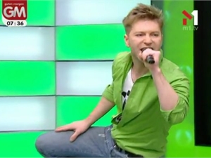 Андрей Кравчук станцевал стриптиз детям: мужчина снял штаны в прямом эфире!