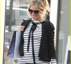 sienna-miller-pregnant-primrose-hill-01