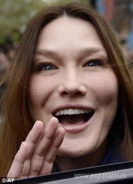 Карла Бруни превратилась в страшилище