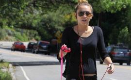 494861miley-floyd-040212- _7_