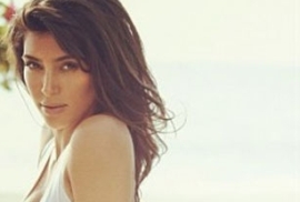 Kim-Kardashian-Bikini-Double-Trouble-600x450