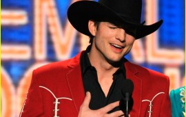 ashton-kutcher-acm-awards-02