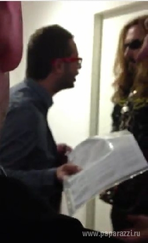 Никита Джигурда подрался с «ботаном» в очереди!