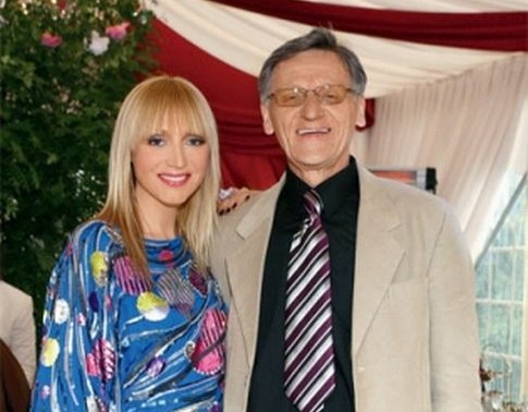 Только что родившей Кристине Орбакайте боятся сообщать о несчастье в семье!