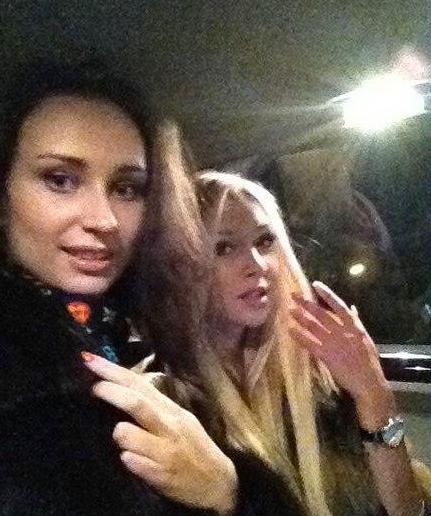 Несовершеннолетняя дочь Заворотнюк выложила в Twitter свои пьяные фото! Что скажет мама?