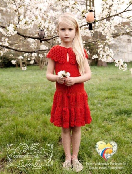 Модель Наталья Водянова издевается над своей маленькой дочкой 