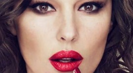 Секс-символ мирового кино Моника Белуччи снялась в шикарной рекламе помады