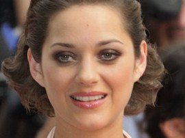 Актриса Марион Котийяр поразительно помолодела