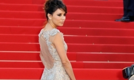 Eva-Longoria-Arrives-At-Opening-Ceremony-of-Cannes-Film-Festival-1-435x580