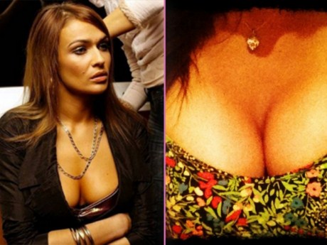 Алена Водонаева бесстыдно выложила в инет свою голую грудь