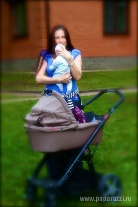 Удалось тайно сфотографировать сына недавно родившей Эвелины Бледанс