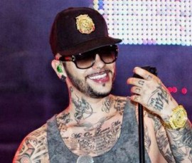 После скандала с Киркоровым Тимати пришлось зашивать уши