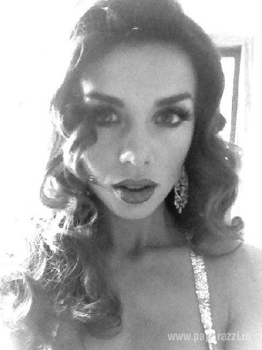 Анна Седокова шокировала своим откровенным нарядом на красной дорожке МУЗ ТВ!