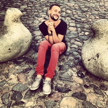 Макс Барских снова развлекается в компании любимых геев!