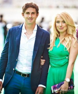 Недавно родившая экс-Блестящая Анна Дубовицкая шокировала новым романом