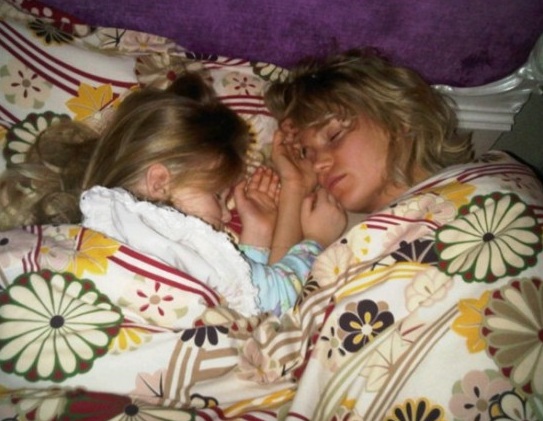 Очередное фото Глюкозы стало предметом бурного обсуждения!