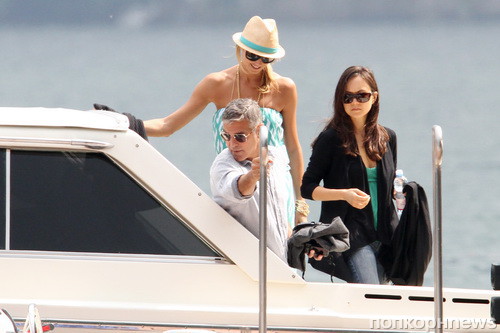 Старичок Джодж Клуни показал миру молодую любовницу!