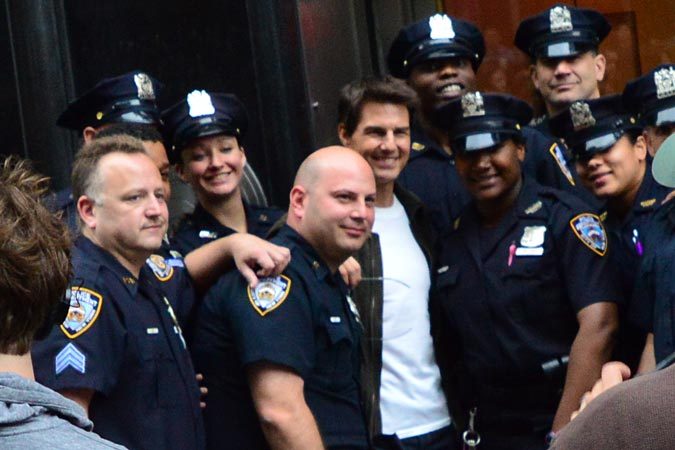 Том Круз оторвался в компании полицейских!