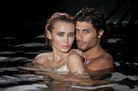 Любовник Мадонны оторвался в бассейне с украинской певицей