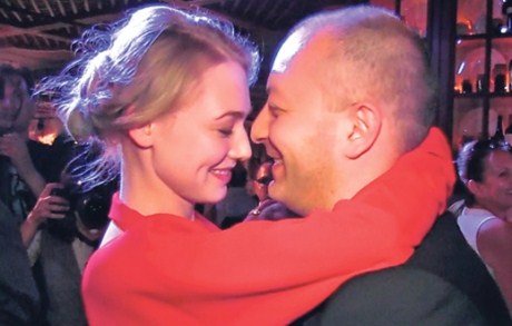 Актриса Оксана Акиньшина наконец-то продемонстрировала своего тайного возлюбленного