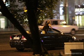 Пьяная Анна Семенович отжигала на улицах Москвы!