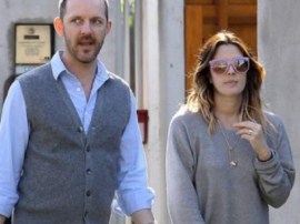 Актриса Дрю Берримор продемонстрировала очаровательный беременный животик