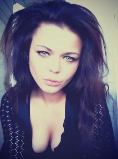 Бесстыдница Алина Гросу снова показала грудь!