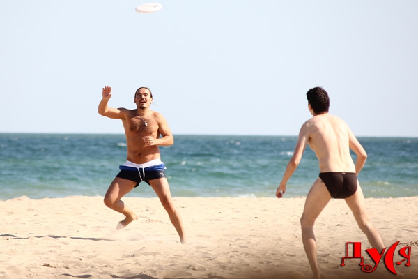 Фагот и Скрипка устроили танцы в стиле «ню» на рок-фестивале Summer Sound!