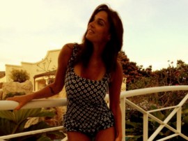 Алена Водонаева разместила в инете свое фото без трусов