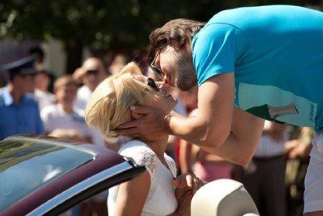 Ольга Фреймут и Сергей Притула целуются на глазах у всех!