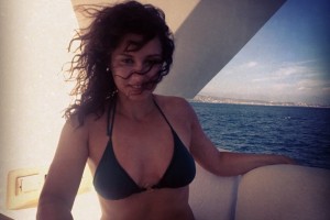 Тина Канделаки напомнила о себе знойными фотографиями в бикини….