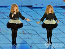 Алла Пугачева шокировала фанов своим коротеньким платьицем