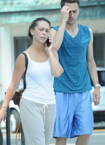 Дженнифер Лав Хьюитт без макияжа шокировала своей серостью!