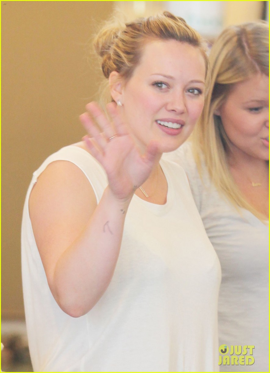 hilary-duff-studio-city-shopping-luca-14