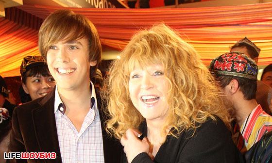 Алла Пугачева требует огромный гонорар за участие в своем же проекте «Крым мьюзик фест»!