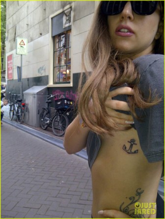 gaga-new-tattoo-02